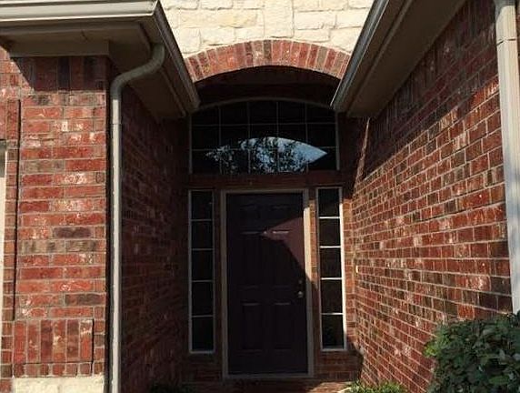 3rd image of 14722 Crystal Lake Dr