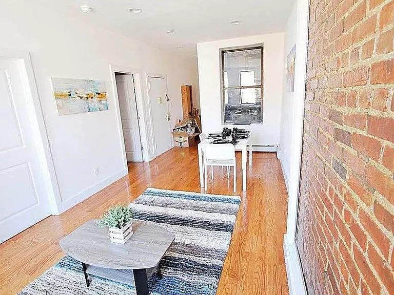 496 Manhattan Ave #4A — Photo 3
