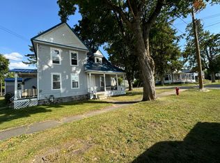 204 White St, Howard City, MI 49329