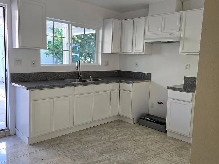 3370 Minnesota Ave #B — Photo 8