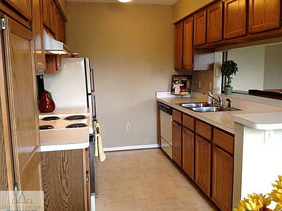 4th image of 519 Red Cedar Blvd