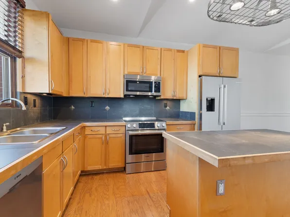 800 Woodland St APT 305, Nashville, TN 37206