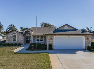 327 Lobelia Rd, Saint Augustine, FL 32086