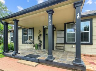 105 S Langham Ln, Palestine, TX 75801