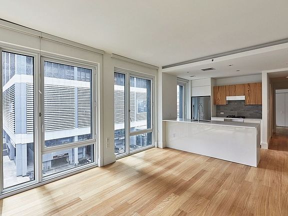 4th image of 600 W 58th St APT 7I