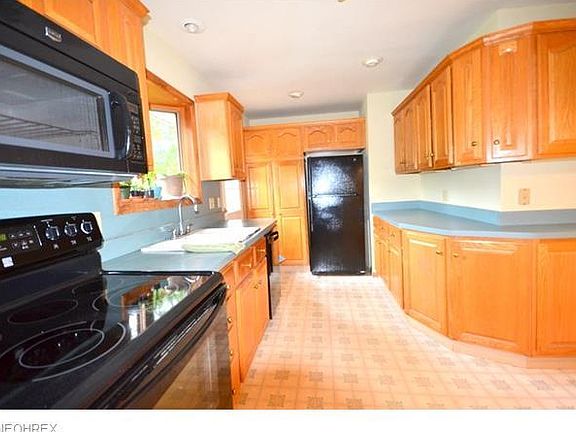 2nd image of 221 Moorewood Ave