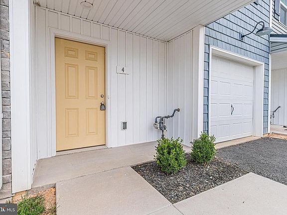 5th image of 4 Landing Pl