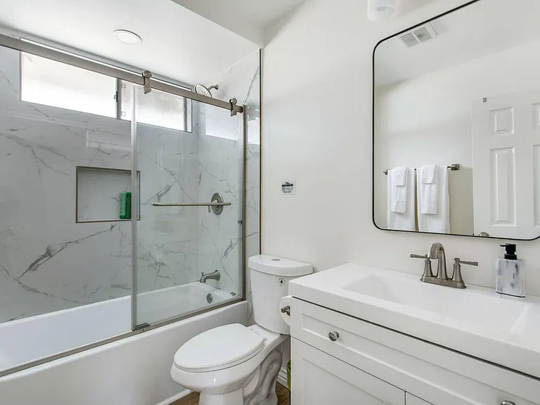 405 Nobel Ave #C — Photo 18