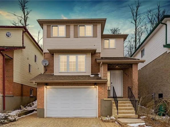 332 Keewatin Ave, Kitchener, ON N2B 3W6
