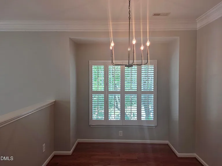 124 Braeside Ct — Photo 12
