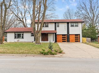 2883 S Rochelle Ave, Springfield, MO 65804