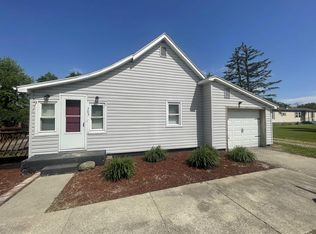 303 S Elm St, Kempton, IN 46049