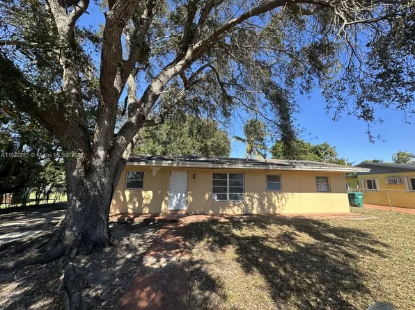 3323 NW 181st St, Miami Gardens, FL 33056