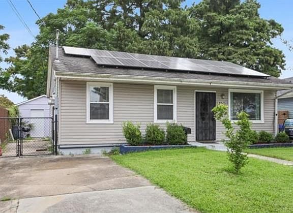 2nd image of 4825 Touro St