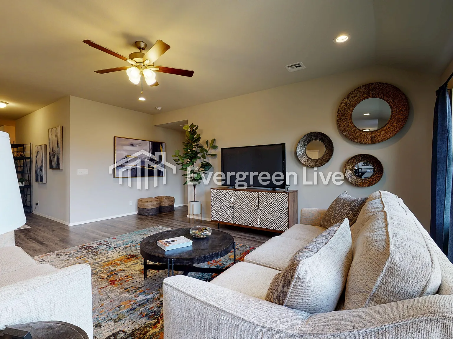 3 bed, 2.0 bath, 1633 sqft, $1,545 — Photo 3