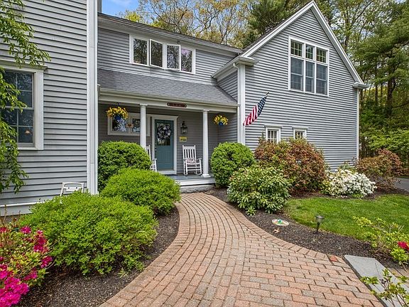 3rd image of 97 Watch Hill Dr