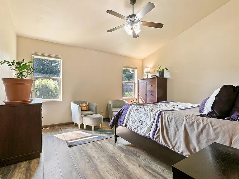 805 Canterbury Castle Ln — Photo 11