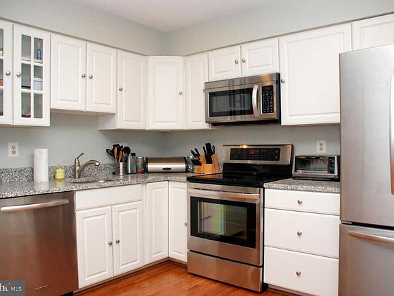 5th image of 2289 Idylwood Station Ln