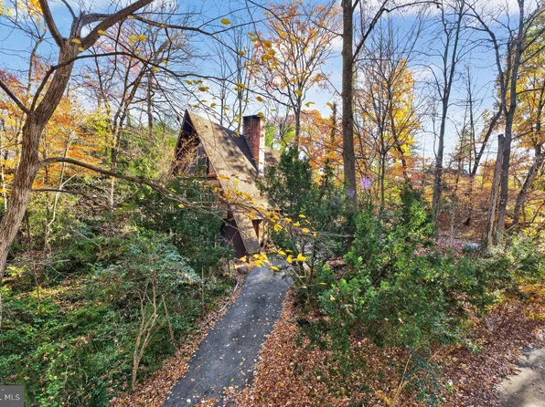 31 Hayward Ct, Takoma Park, MD 20912