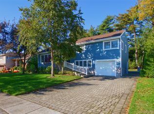 34 East Dr, Garden City, NY 11530