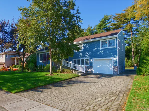 34 East Drive, Garden City, NY 11530