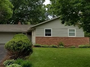 160 Craigbrook Way NE, Fridley, MN 55432