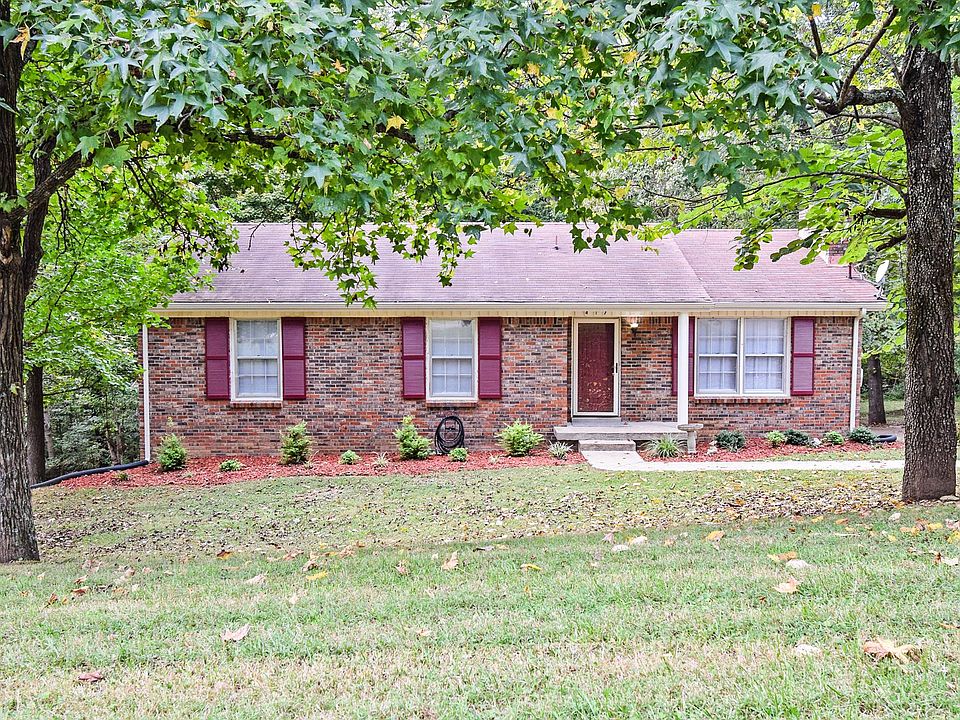 1st image of 417 Warren Cir