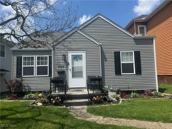 1325 Stanberry Ave, Zanesville, OH 43701