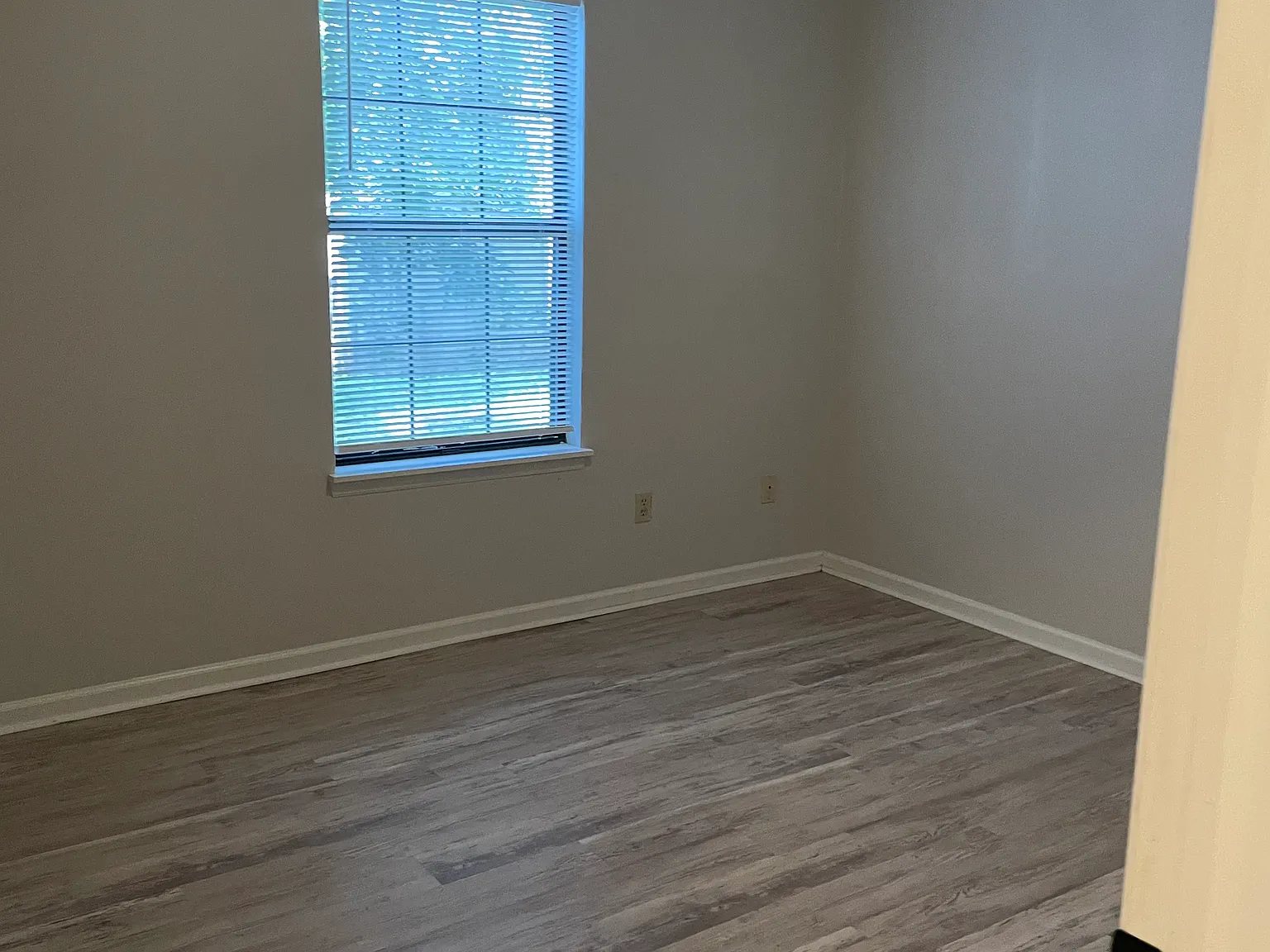 2 bed, 832 sqft, $1,000 — Photo 2