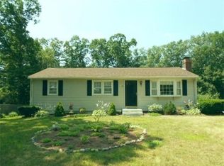 12 Oakwood Dr, Sterling, MA 01564