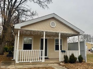 704 W Superior St, Ottawa, IL 61350