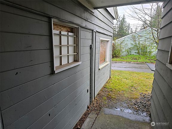 5th image of 18822 64th Avenue W