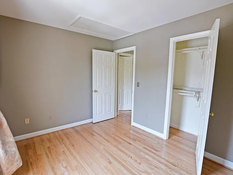 6084 Joust Ln — Photo 13