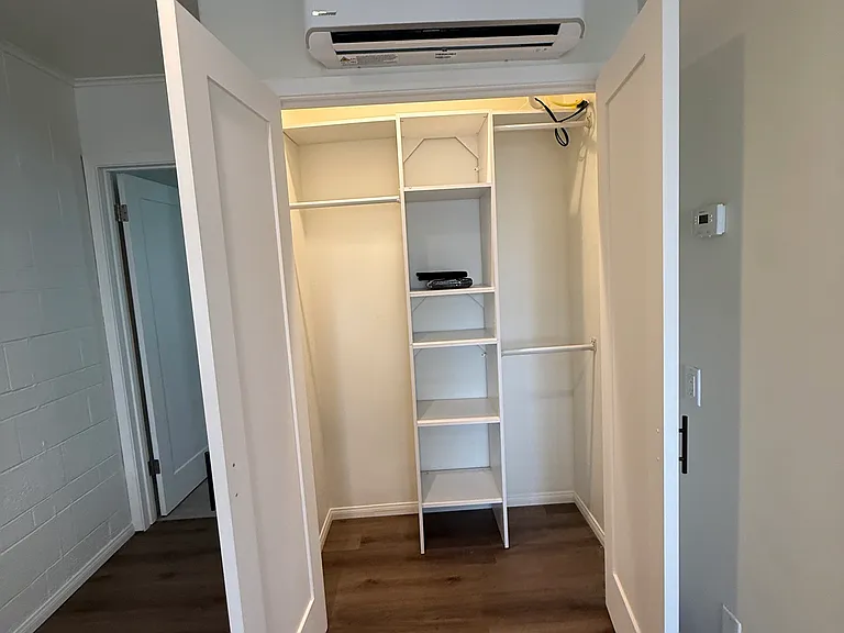 324 E Carrillo St #B — Photo 10