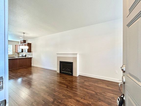 3rd image of 4946-4994 SW Marissa Ter #4970