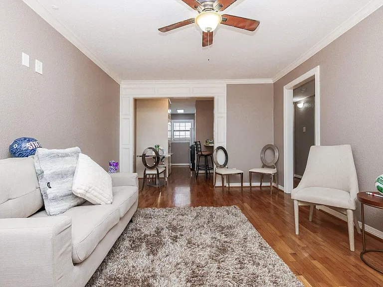2919 Wentworth St #C — Photo 5