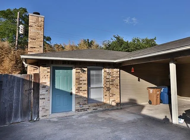 2102 Courtney St #A — Photo 14