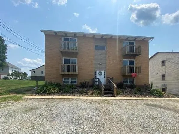 105 Wildwood Dr, Follansbee, WV
