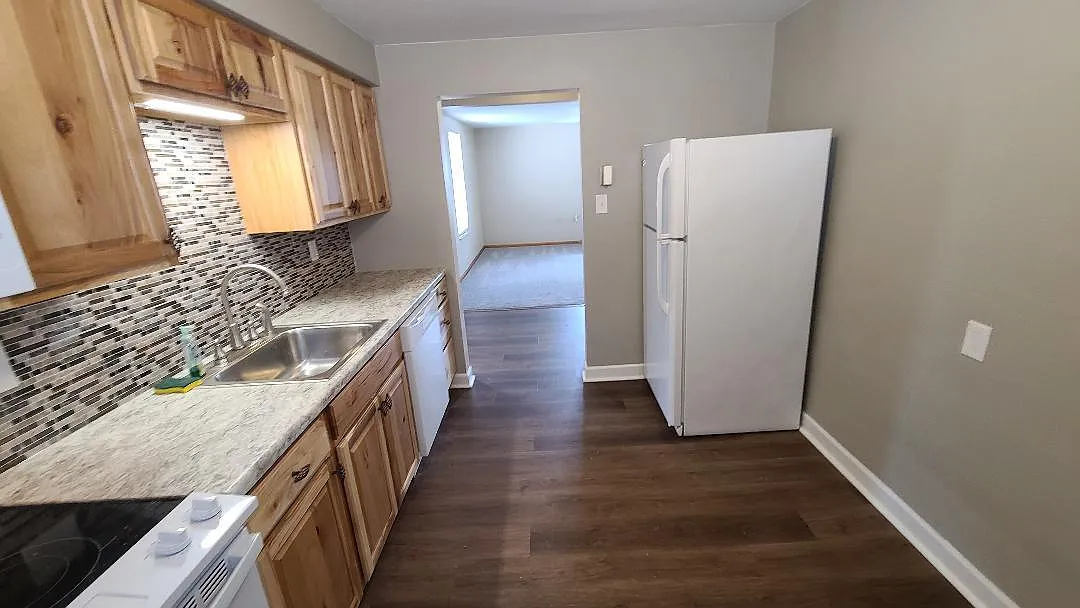 1 bed, $785 — Photo 3