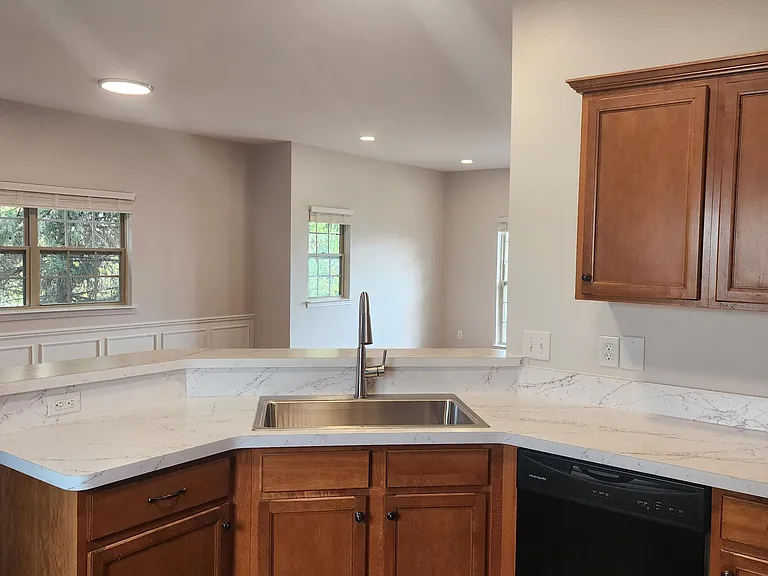 1574 Kessler Ave — Photo 11