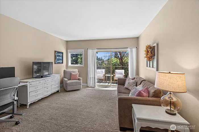 1 bed, 716 sqft, $2,000 — Photo 1