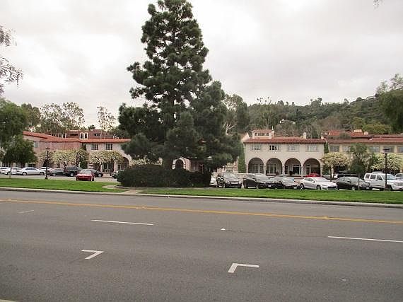 Malaga Cove Shopping Center