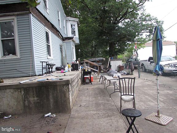 3rd image of 124 N 30th St