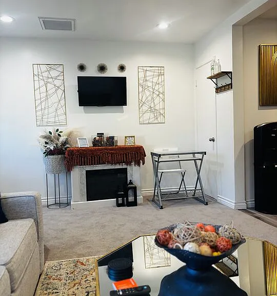 1377 S Sultana Ave — Photo 26