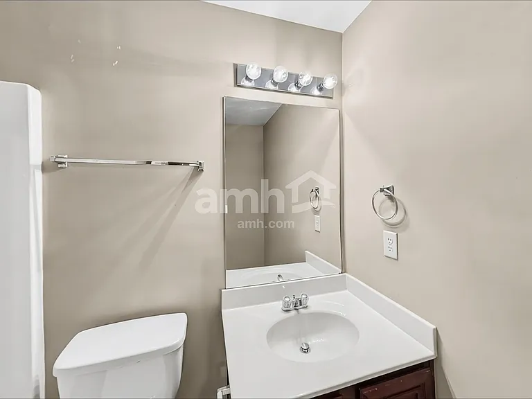 4975 Hopewell Manor Dr — Photo 19