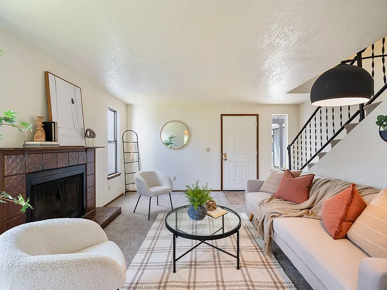 2550 S Gourley Pl — Photo 2