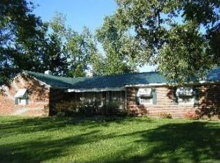 401 Danforth St, Charleston, MO 63834