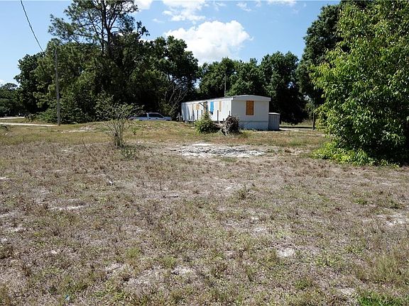 5th image of 7696 Hart Dr