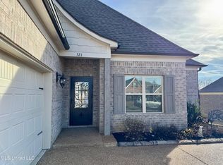 521 Abey Ln, Hernando, MS 38632