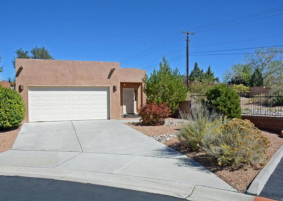 1st image of 4433 Desert Chicory Ct SE